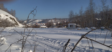 Зимний вид от пасеки.